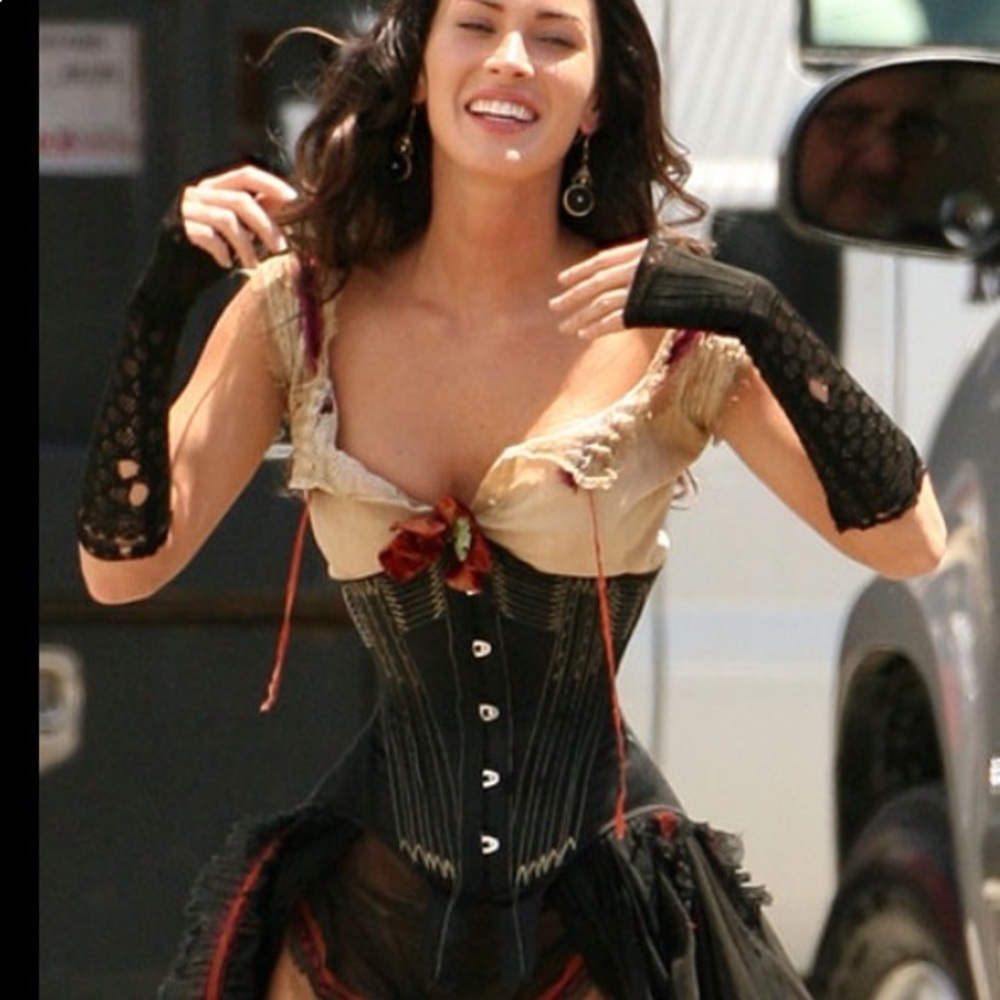 *** LOOKING FOR EITHER ONE OF THESE LILAH JONAH HEX COSTUMES IN SIZE XS!!!! ***